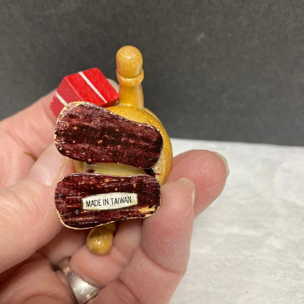 VTG Wooden Christmas‎ Clown Ornament Figure with Red Gift Taiwan
